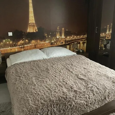 Przy Warszawskiej בית אירוח